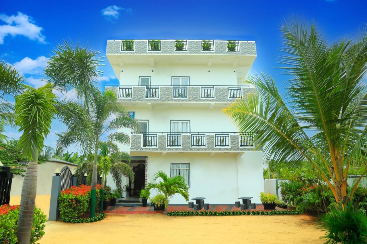 Blue Diamond Resort Trincomalee Exterior photo